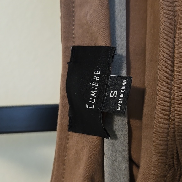 Lumière Off The Shoulder Ruffled Top NWT - Picture 6 of 8